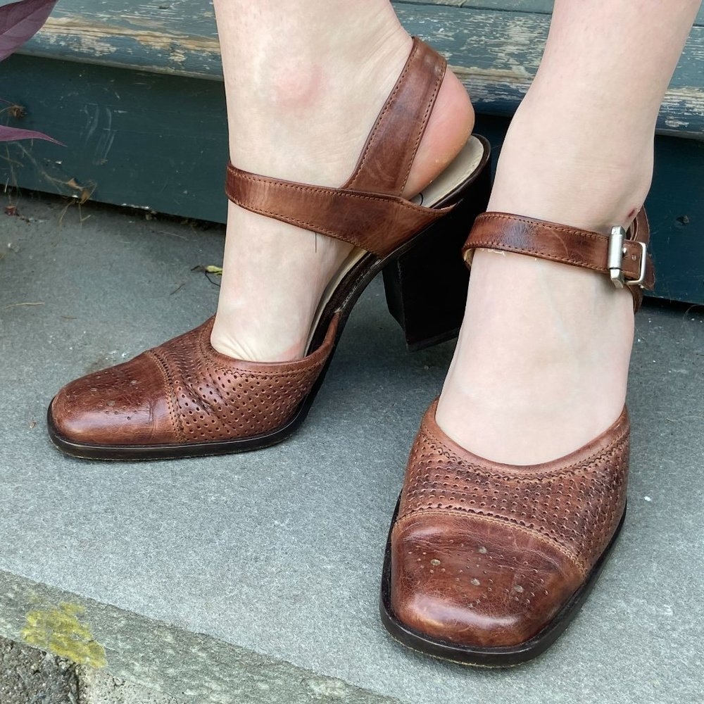 Vintage Joan Helpern Signature heels sandals